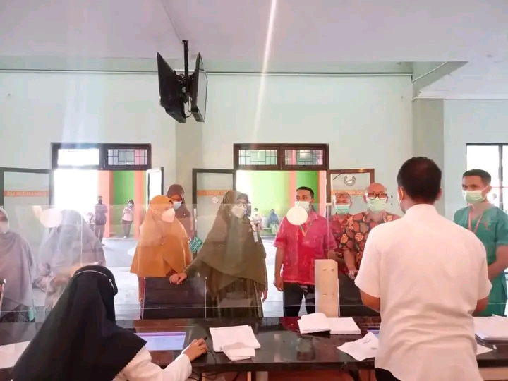 PERSIAPAN SURSIM AKREDITASI: DIREKTUR BESERTA JAJARAN MELAKSANAKAN SUPERVISI